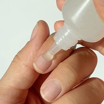 essie enamel step by step routine -step1